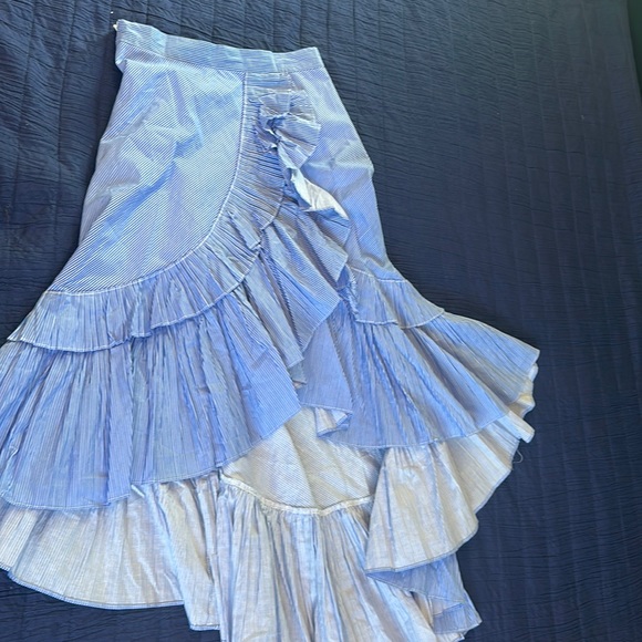 Chi whose stripped skirt - Picture 4 of 5